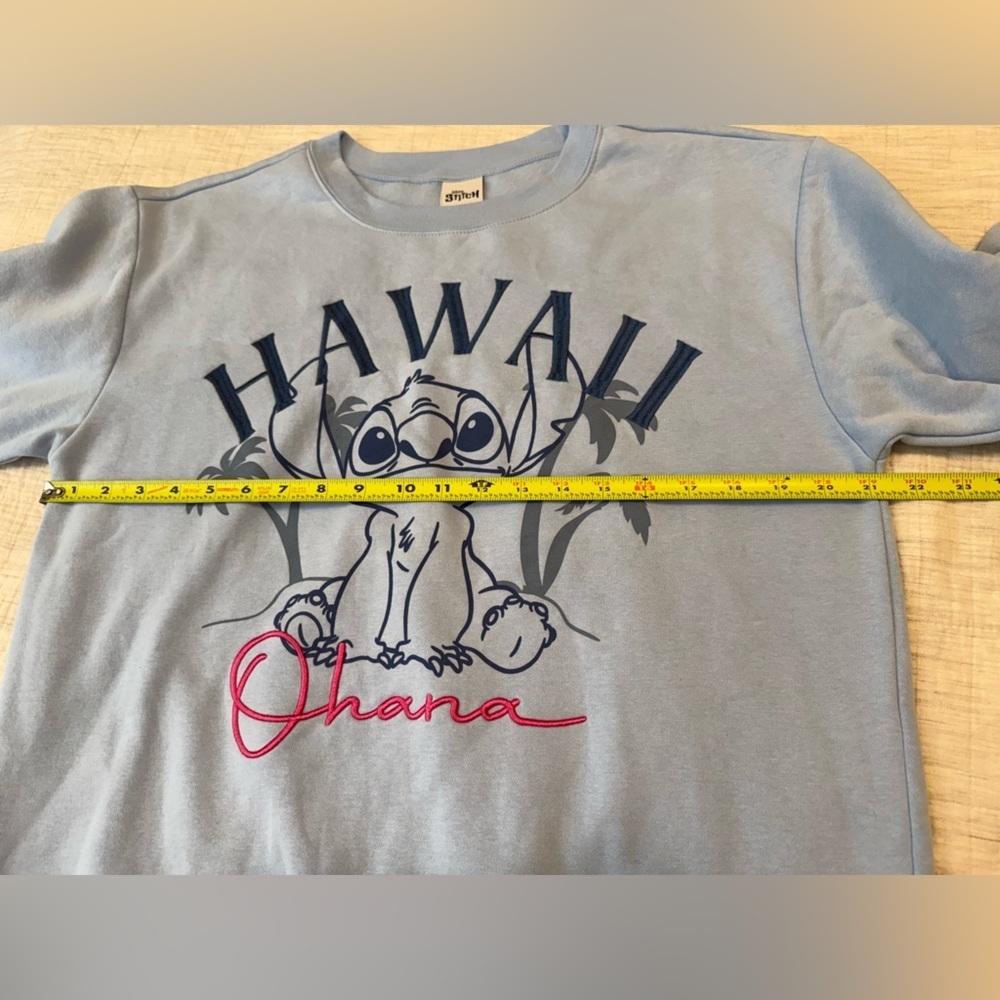 Disney Stitch Women’s Blue Hawaii Ohana Sweatshirt XL - Picture 7 of 8